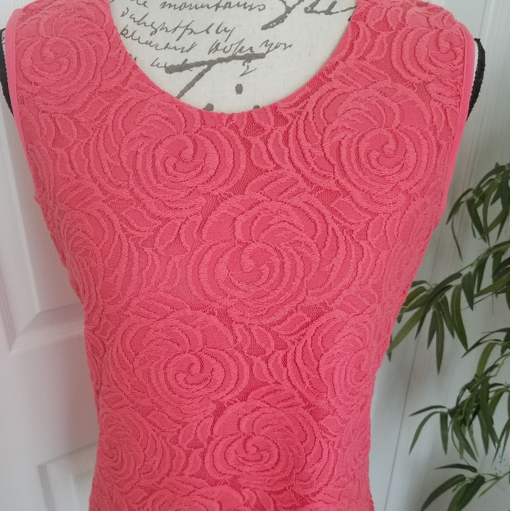 🌹ALIA Rose Top NWOT